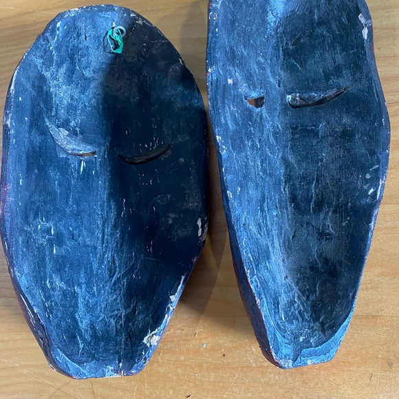 Handcrafted African Tribal Mask Wall Art - Red and Black - Vintage - Picture 2 of 2